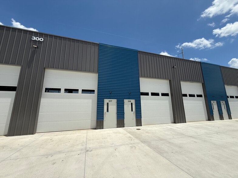 More Photos Of 2790 Mayport Rd, Jacksonville Warehouse For Sale