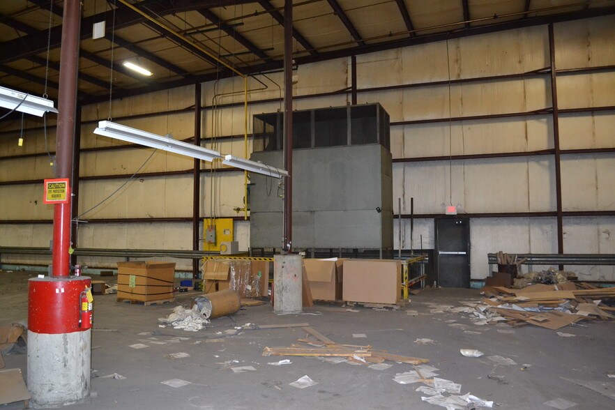 More Photos Of 315 Poston Dr, Crawfordsville Manufacturing For Sale