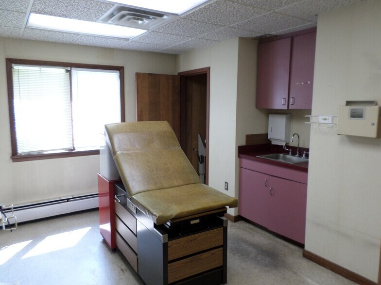More Photos Of 1240 State Route 307, Lake Winola Office For Sale