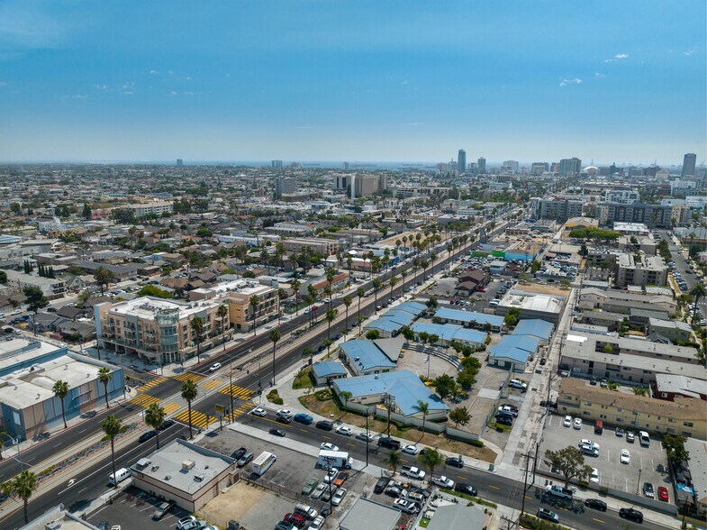 More Photos Of 1598 Long Beach Blvd, Long Beach Storefront Retail Office For Sale