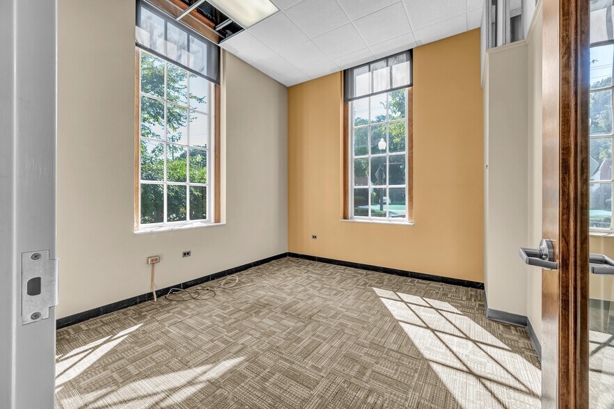 More Photos Of 159 Greenwood Ave, Bethel Bank For Sale