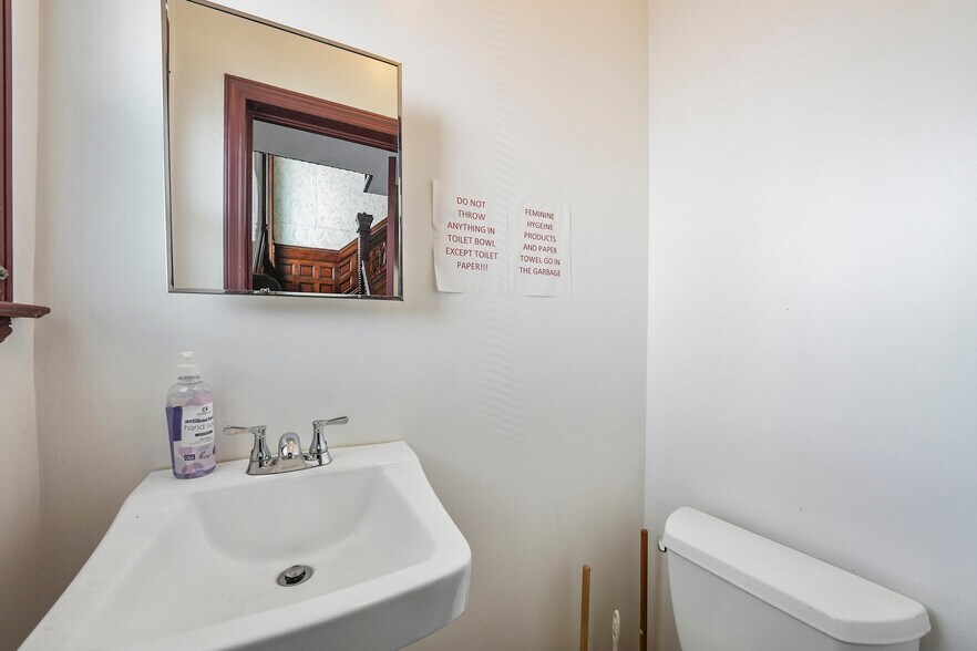 More Photos Of 137 Livingston Ave, New Brunswick Office Residential For Sale