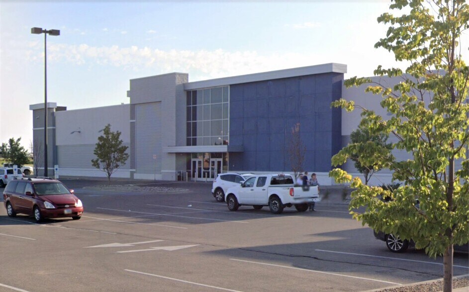 More Photos Of 3208-3220 16th St SW, Minot Freestanding For Lease