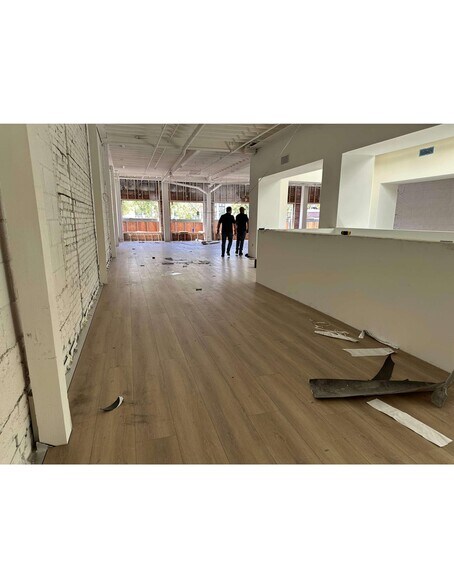 More Photos Of 222 N Brand Blvd, Glendale Storefront For Lease