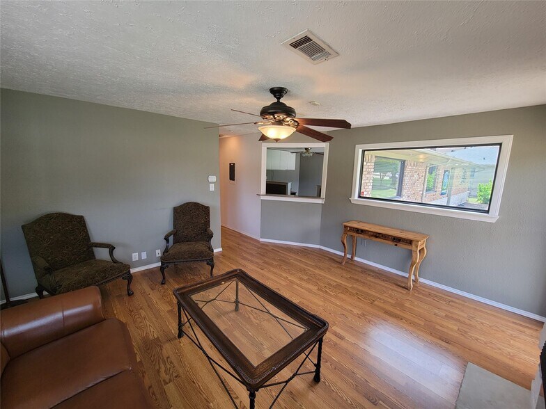 More Photos Of 7651 Main St, Frisco Office For Lease