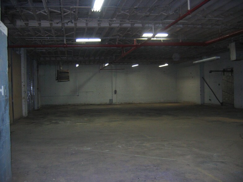 More Photos Of 673-685 Berriman St, Brooklyn Warehouse For Lease