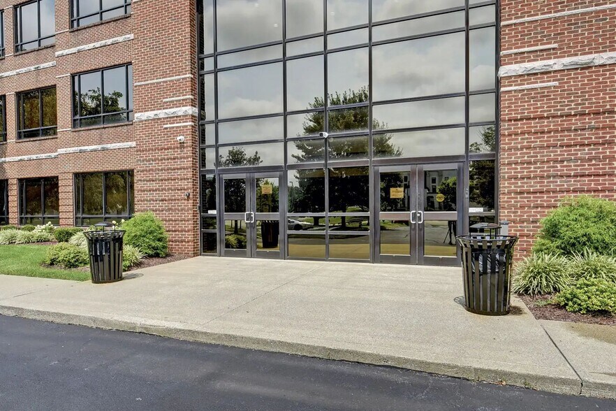 More Photos Of 1500 Alliant Ave, Louisville Schools For Sale