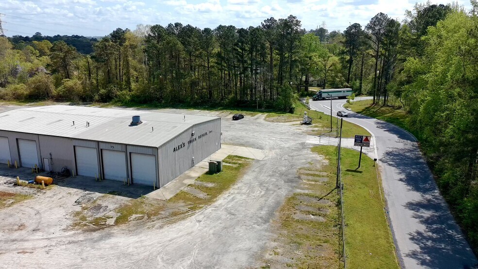 More Photos Of 4490 Bowman Industrial Ct, Conley Service For Lease