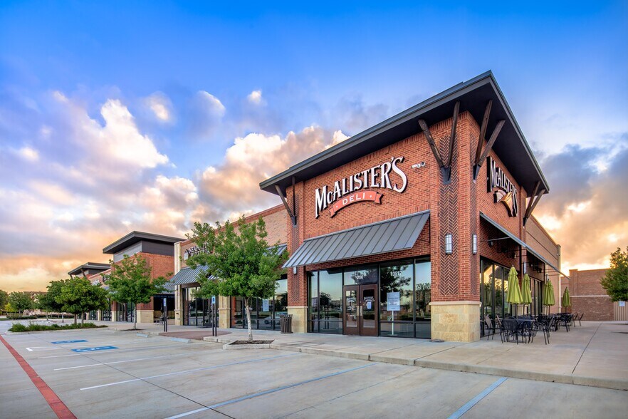 More Photos Of 13517 University Blvd, Sugar Land Unknown For Lease