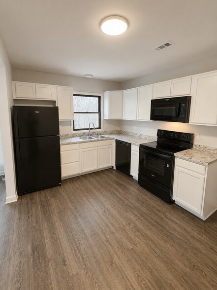 More Photos Of , Washington Multifamily For Sale