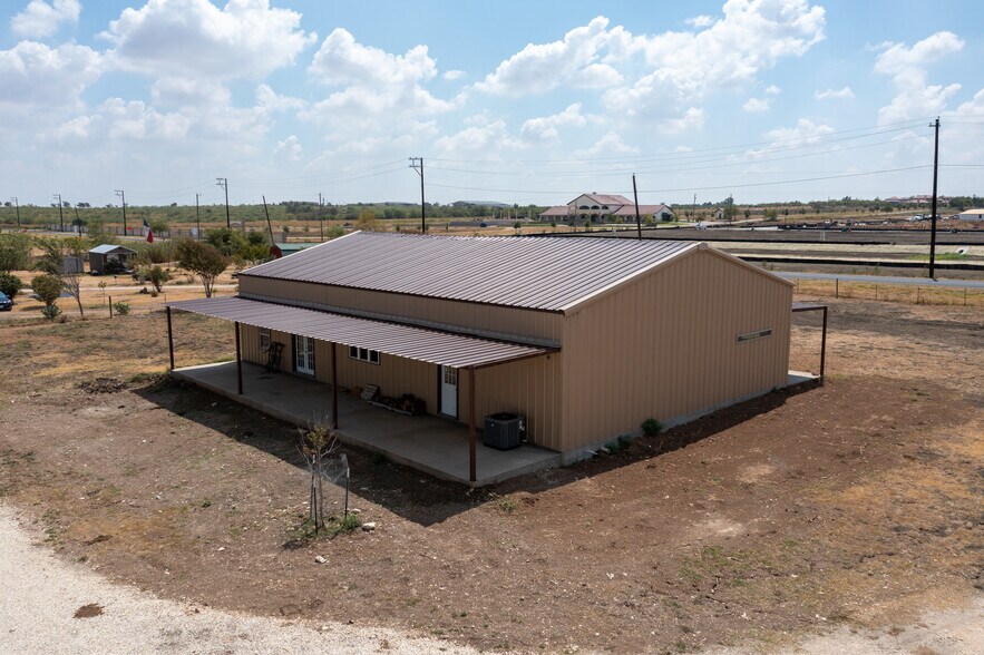 More Photos Of 1316 County Road 305, Jarrell Land For Lease