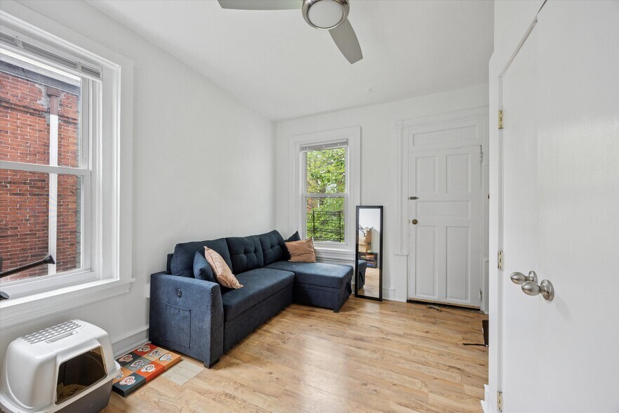 More Photos Of 222 Buckingham Pl, Philadelphia Apartments For Sale