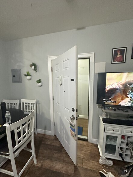 More Photos Of 9110 Avenue L, Brooklyn Storefront For Sale