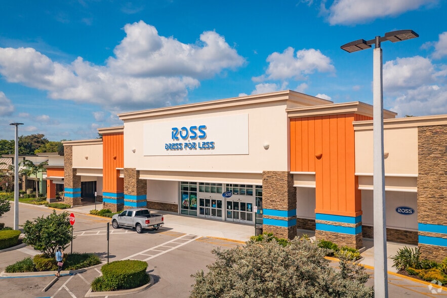 More Photos Of 5524-5986 Flamingo Rd, Cooper City Unknown For Lease