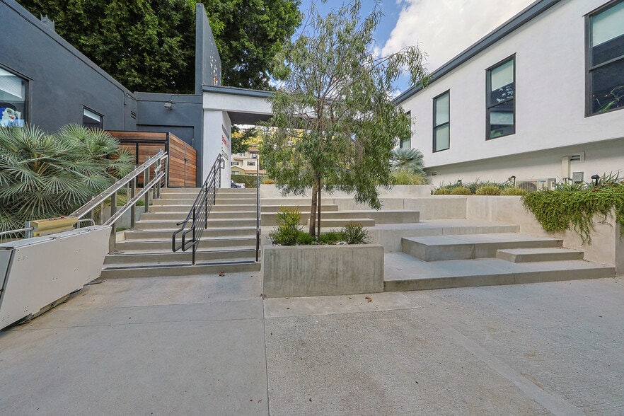 More Photos Of 2400-2410 Hyperion Ave, Los Angeles Loft Creative Space For Lease