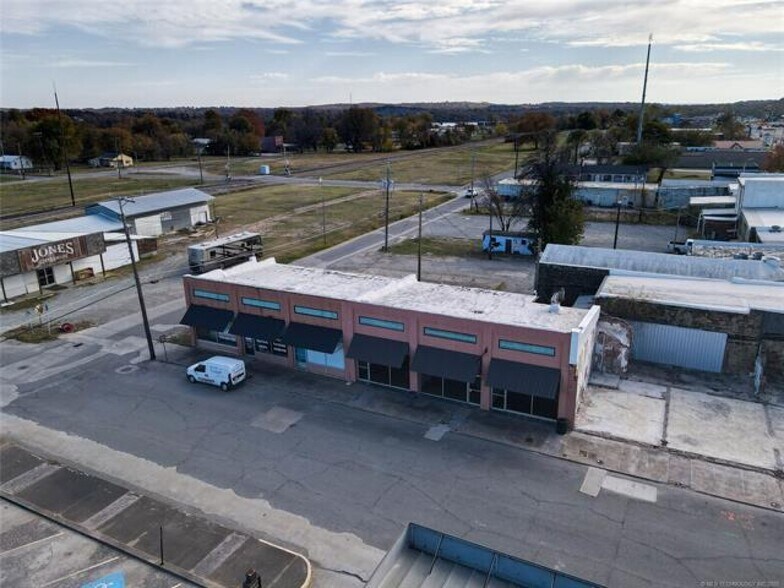 More Photos Of 37-45 E Foley St, Eufaula Storefront For Sale