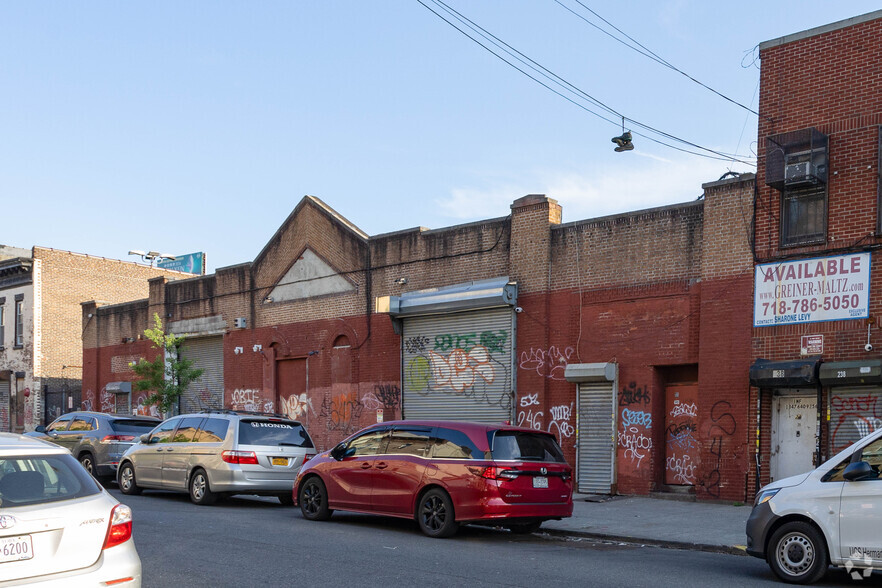 Primary Photo Of 240 46th St, Brooklyn Warehouse For Lease