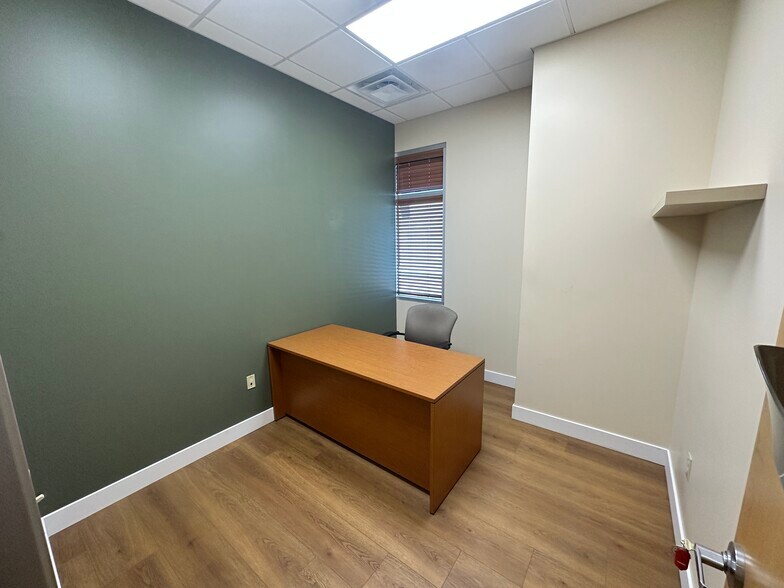 More Photos Of 15255 N 40th St, Phoenix Medical For Sale