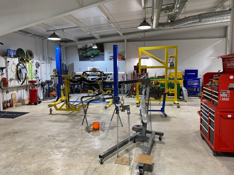 More Photos Of 1141 Pierce St, Clearwater Warehouse For Sale