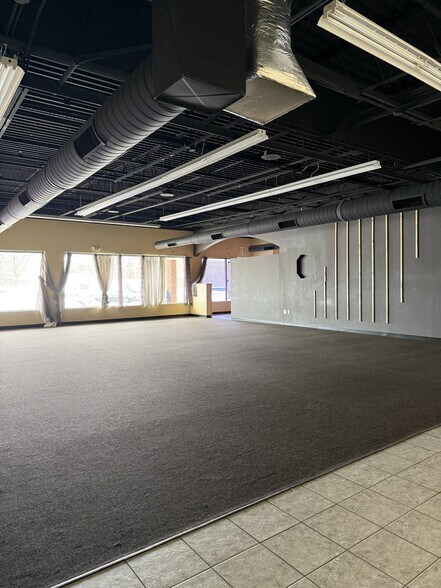 More Photos Of 945 Cromwell Ave, Rocky Hill Storefront For Lease