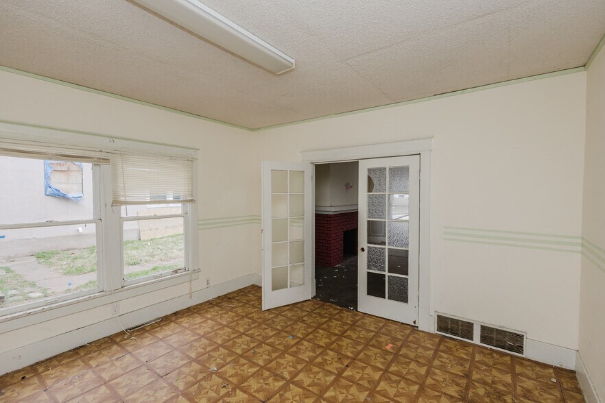 More Photos Of 123 E Madison Ave, Arkansas City Apartments For Sale