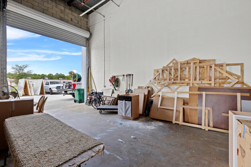 More Photos Of 1593 SE Village Green Dr, Port Saint Lucie Warehouse For Sale
