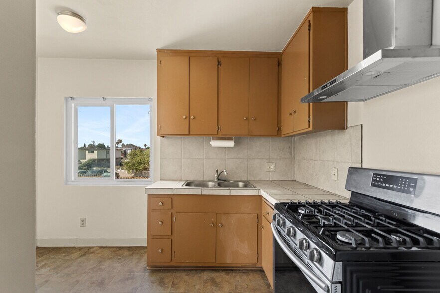 More Photos Of 3823 Wisconsin St, Los Angeles Apartments For Sale