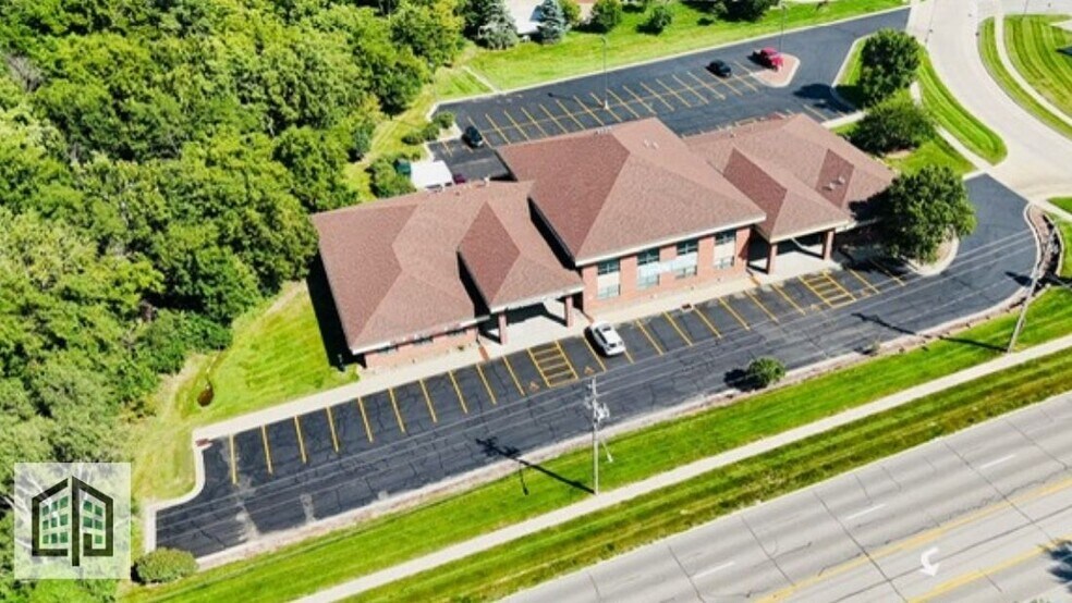 More Photos Of 3001 86th St, Urbandale Medical For Sale