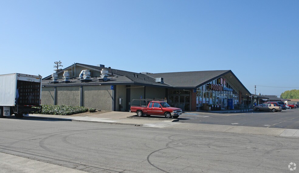 More Photos Of 1960-2056 Lewelling Blvd, San Leandro Unknown For Lease