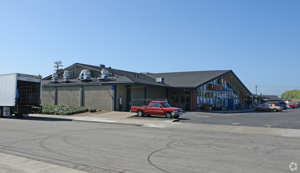 More Photos Of 1960-2056 Lewelling Blvd, San Leandro Unknown For Lease