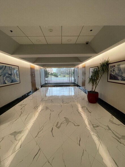 More Photos Of 100 Davidson Ave, Somerset Office For Lease