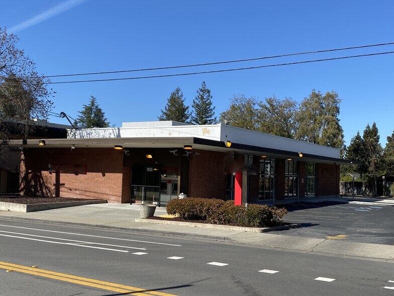 More Photos Of 901 Fremont Ave, Los Altos Bank For Sale