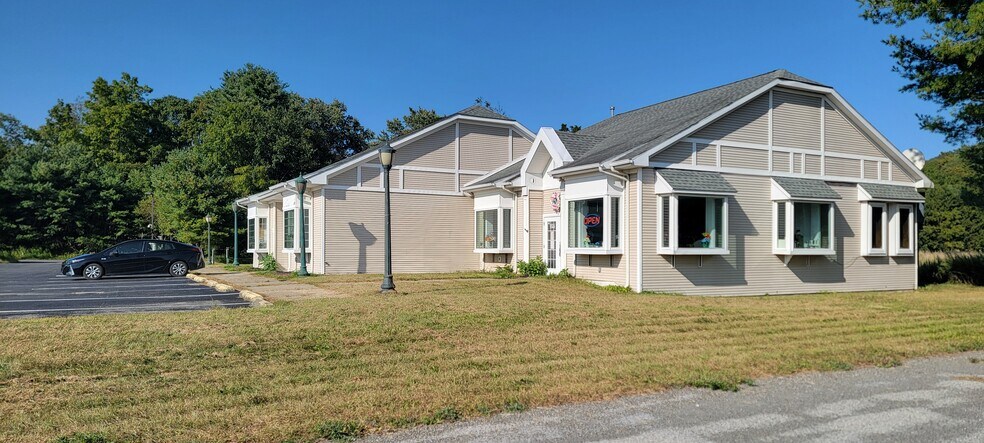 More Photos Of 15-19 Pilch Drive, Pine Plains General Retail For Sale