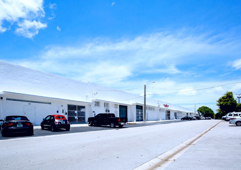More Photos Of 301-395 NE 59th St, Miami Coworking Space
