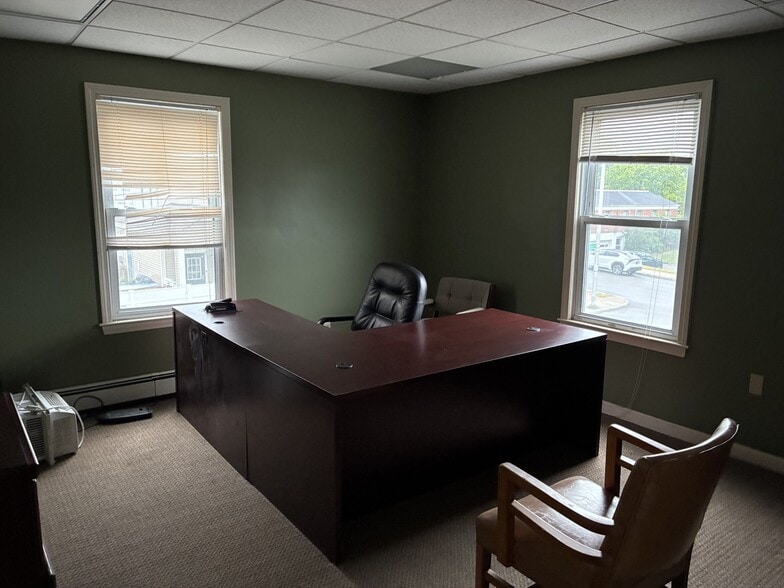 More Photos Of 4 Lancaster Ter, Worcester Office For Sale