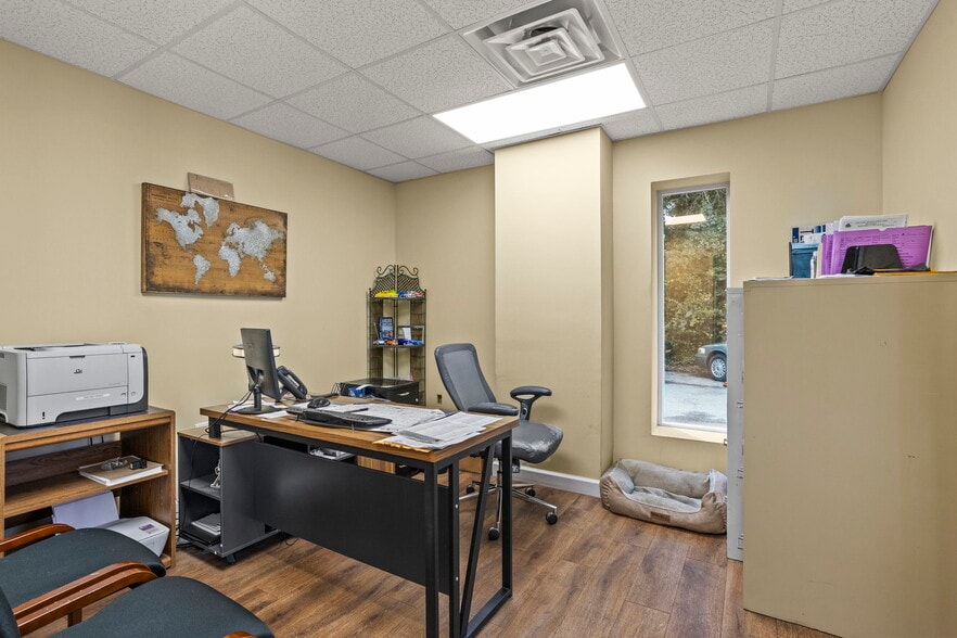 More Photos Of 118 Rainbow Lake Rd, Boiling Springs Auto Dealership For Sale