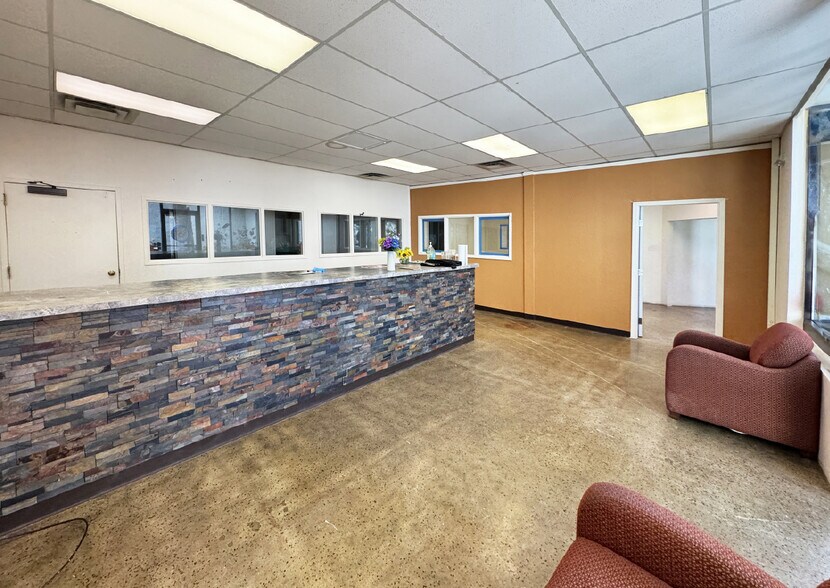 More Photos Of 12700 San Rafael Ave NE, Albuquerque Freestanding For Lease