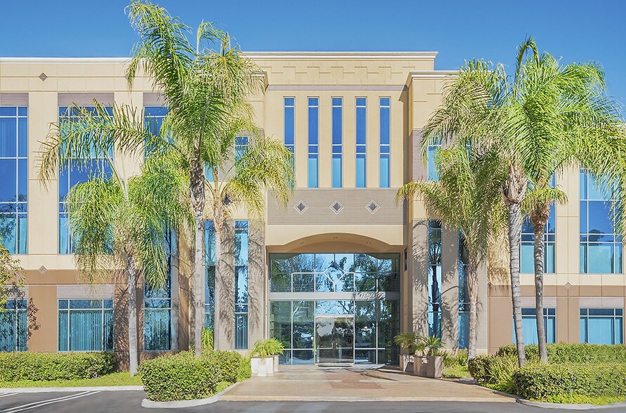 More Photos Of 23 Spectrum Pointe Dr, Lake Forest Light Manufacturing For Lease