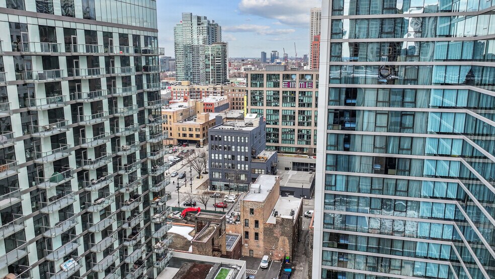 More Photos Of 619 W Randolph St, Chicago Restaurant For Sale