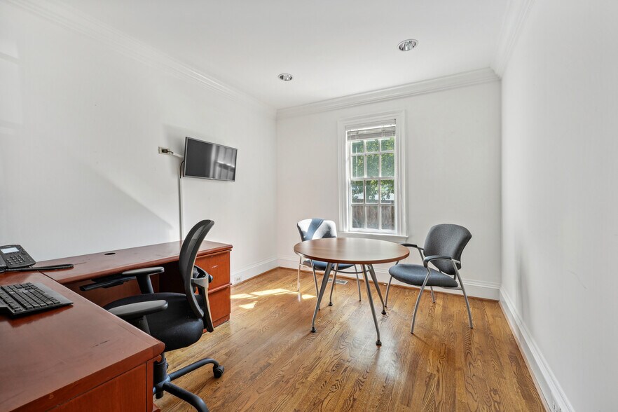 More Photos Of 6112 Oberlin Ave, Glen Echo Coworking Space