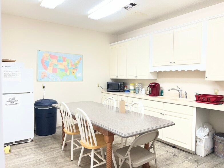 More Photos Of 601 Kellam Rd, Dublin Warehouse For Sale