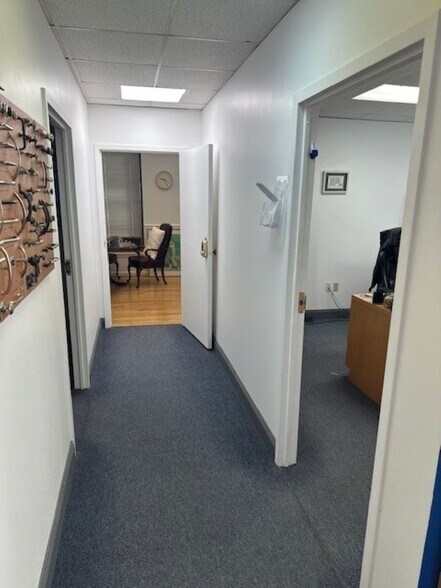 More Photos Of 7666 Fullerton Rd, Springfield Warehouse For Lease