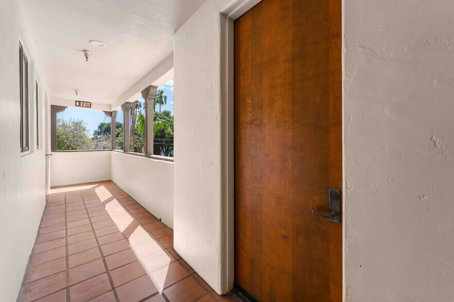 More Photos Of 504 W Pueblo St, Santa Barbara Medical For Sale