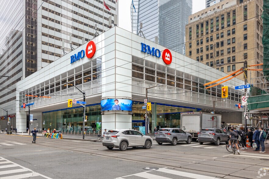 More Photos Of 100 King St W, Toronto Coworking Space