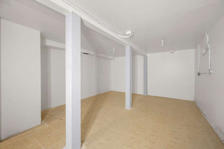 More Photos Of 1826 E 2700 S, Salt Lake City Freestanding For Lease