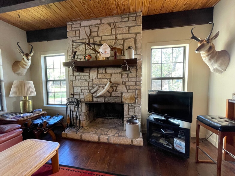 More Photos Of 1400 Greer ln, Burnet Land For Sale