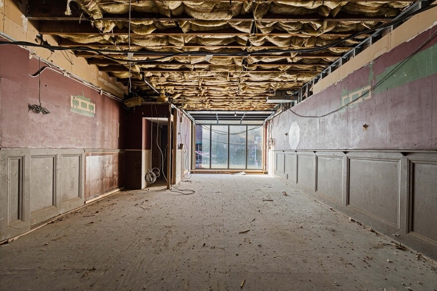 More Photos Of 1770 Second Ave, New York Restaurant For Sale