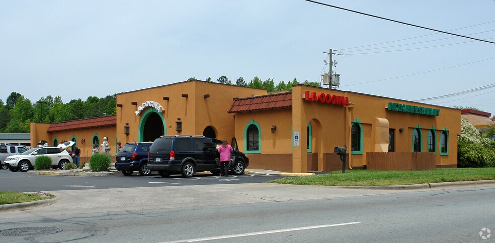 More Photos Of 231-355 S Madison Blvd, Roxboro Unknown For Lease