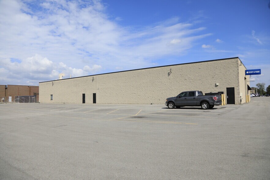 More Photos Of 2080 Harlem Ave, Riverside Auto Repair For Lease