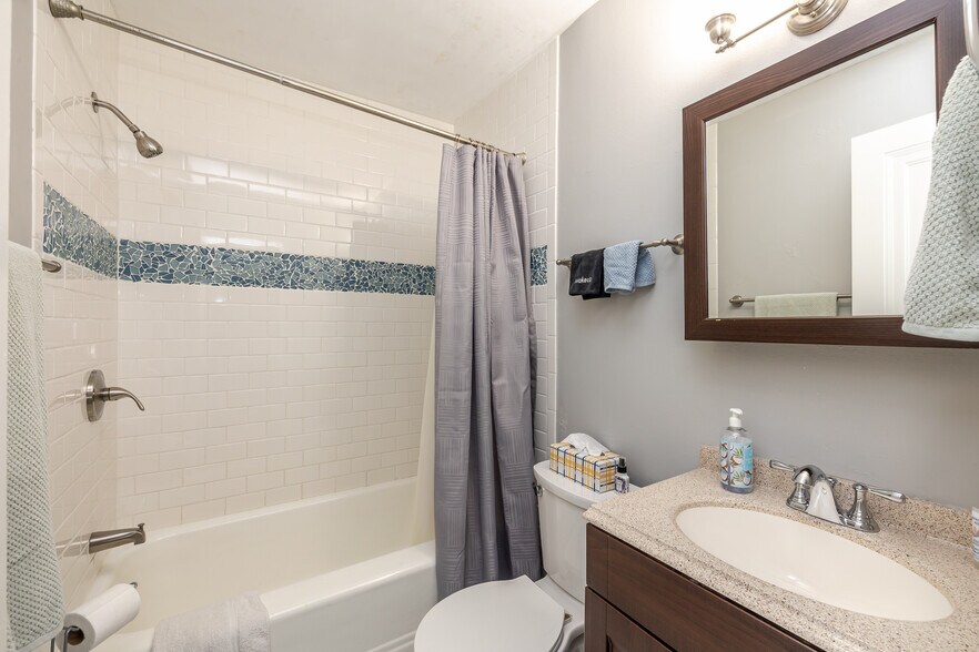 More Photos Of 201 3rd St, Fairport Harbor Hospitality For Sale